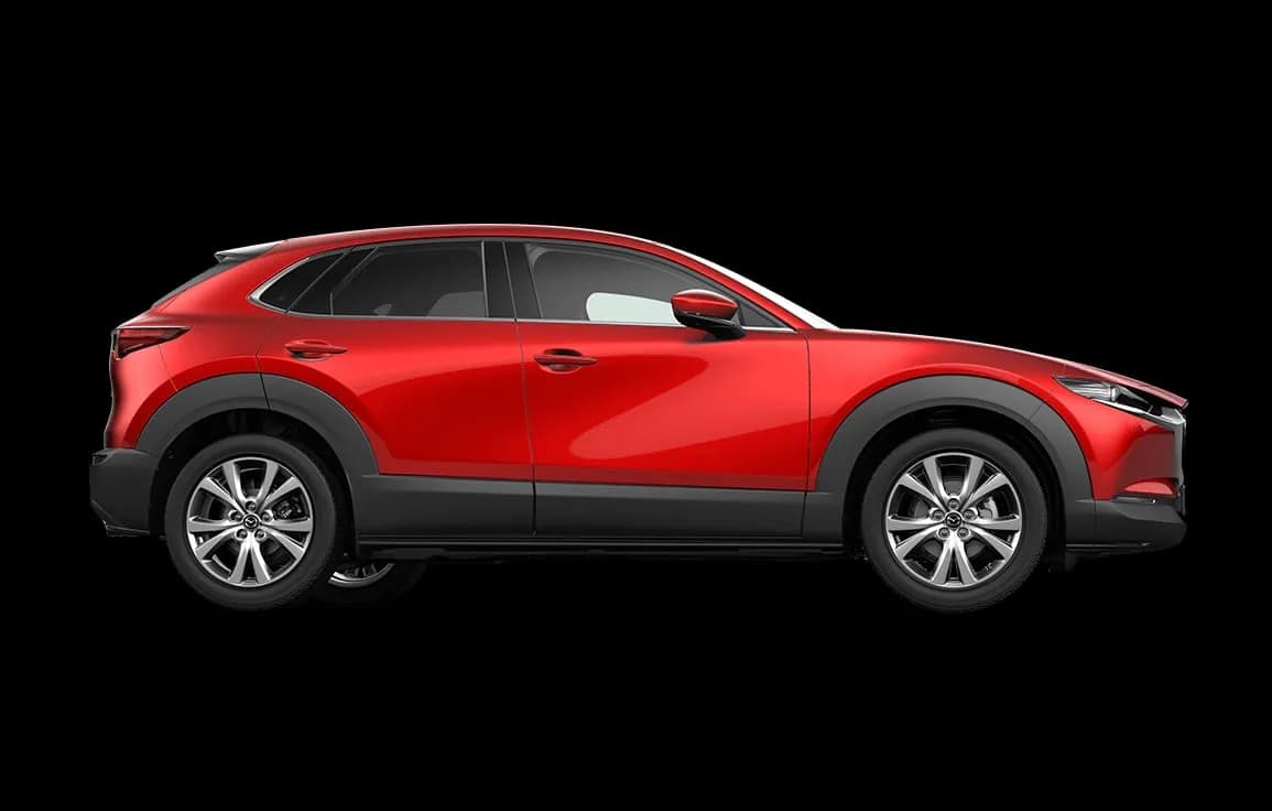Mazda CX-30 — profil complet, pe fundal negru
